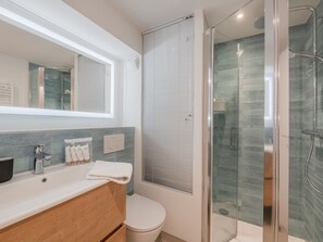 Hair dryer, towels