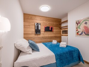 1 bedroom, free WiFi, bed sheets