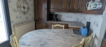 Independent cottage in the countryside with private parking