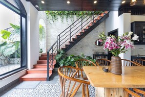 Villa Deluxe | Cocina privada | Refrigerador 