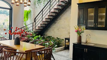 Deluxe villa | Privékeuken | Een koelkast