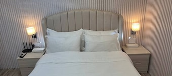 Privet Pool Chalet With Breakfast