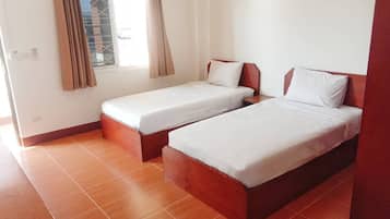 Standard Twin Room, 2 Twin Beds, Non Smoking, Air conditioning | Laptop workspace, free WiFi, bed sheets