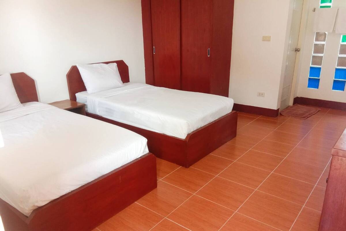 Standard Twin Room, 2 Single Beds, Non Smoking, Air conditioning | Laptop workspace, free WiFi, bed sheets