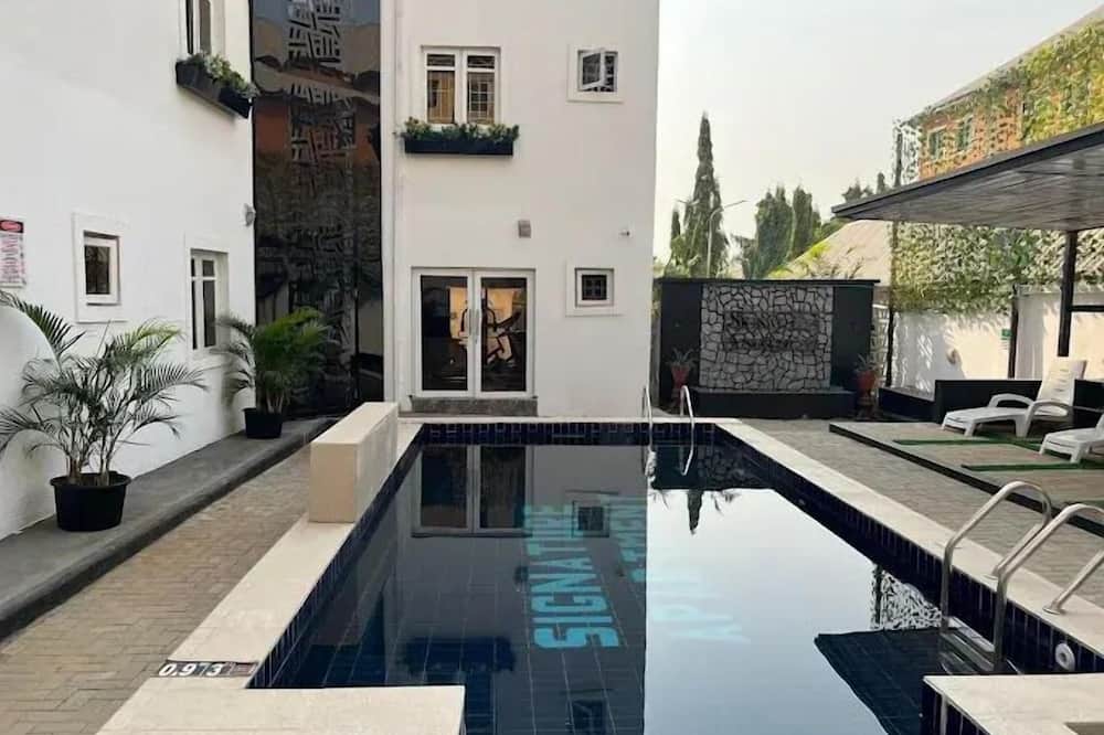 Quintessential Apartments By Signature
