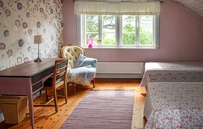 1 bedroom, free WiFi - 2 bedroom lovely home in Sättersta Tystberga (Sättersta Tystberga)