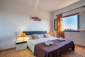 3 Schlafzimmer, Bügeleisen/Bügelbrett, kostenloses WLAN, Bettwäsche