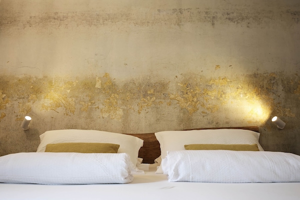 Habitación clásica con 1 cama matrimonial o 2 individuales | Ropa de cama hipoalergénica, edredón y decoración personalizada