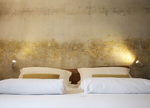 Phòng đôi hoặc 2 giường đơn phong cách cổ điển | Bộ đồ giường kháng dị ứng, chăn bông, trang trí khác biệt 