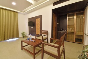 Family Suite | Television - A K G Hotel (Puducherry)