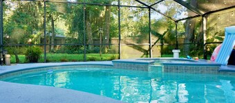 Cozy 5BR Beach house-Jacksonville-Pet friendly, Heated Pool/Hot Tub & Family Fun