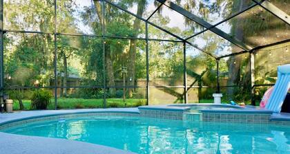 Cozy 5BR Beach house-Jacksonville-Pet friendly, Heated Pool/Hot Tub & Family Fun