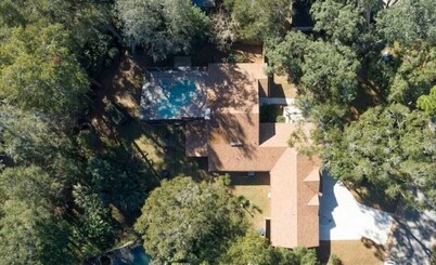 Spacious 5BR Jacksonville Beach Retreat - Heated Pool, Hot Tub & Family Fun