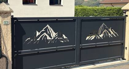 Logement luxe climatisé au pied du Pilat. Neuf. 6 voyageurs.