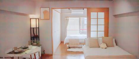 2 bedrooms, iron/ironing board, WiFi, bed sheets