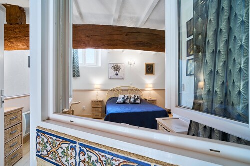 Guest Rooms 'Le Pré Fleuri 2' with Shared Pool, Shared Terrace and Wi-Fi