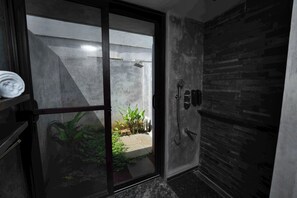 Standard Room | Bathroom | Shower, rainfall showerhead, towels, soap - Wild Origin (Heggadadevankote)