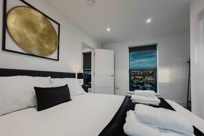 3 bedrooms, iron/ironing board, free WiFi