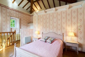 1 bedroom, WiFi, bed sheets - Charming Gîte 'Le Pigeonnier' – Your Retreat in Périgord (Saint-Sulpice-de-Roumagnac)