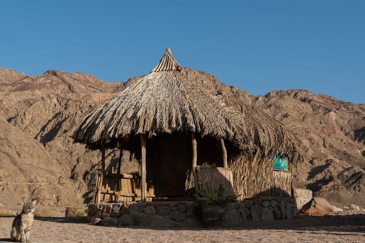 Espacio para trabajar con laptop y wifi gratis
