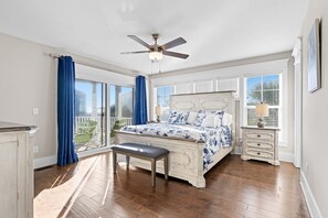 6 bedrooms, iron/ironing board, free WiFi, bed sheets