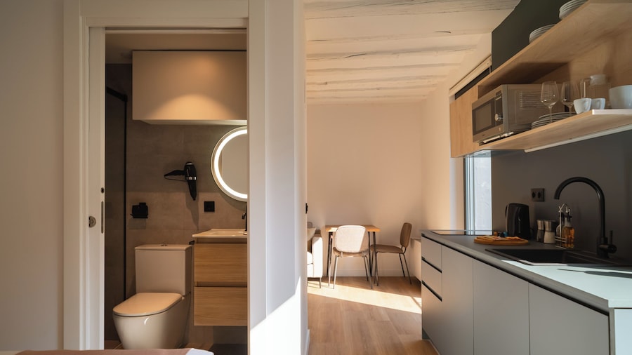 Limehome Pamplona Hilarión Eslava
