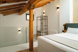 Two-Bedroom Apartment with Sofa Bed