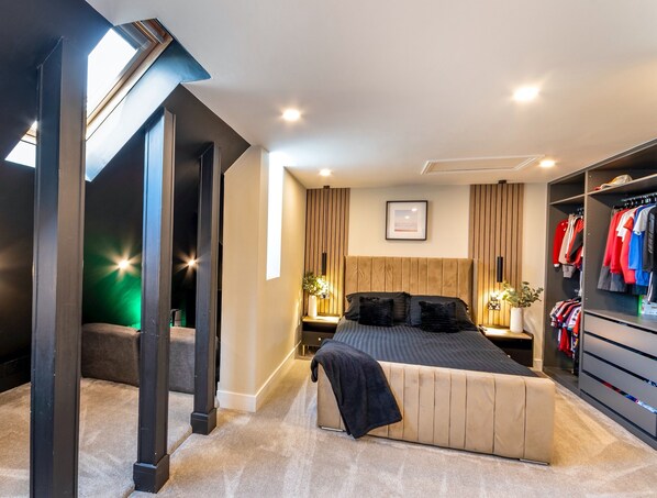 5 bedrooms, iron/ironing board, free WiFi, bed sheets