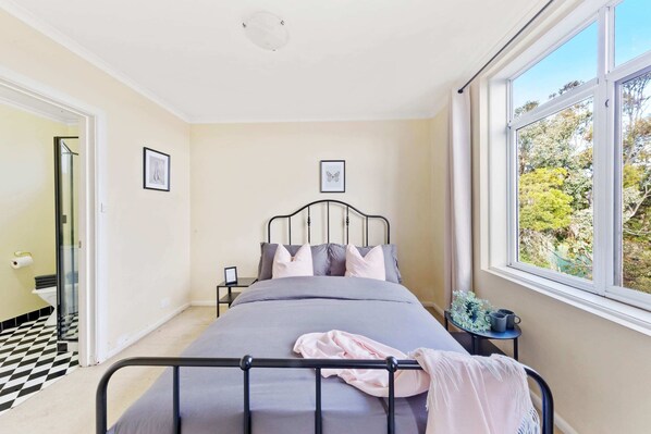Apartment (1 Bedroom) | Front of property - A Comfy & Cozy Apt in Clifton Hill, Free Parking (Melbourne)