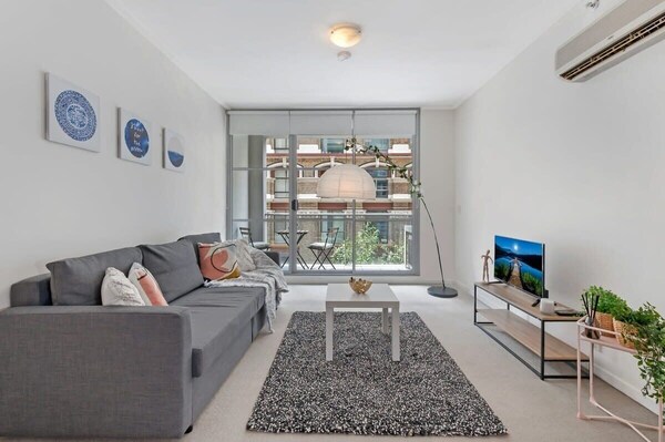 A Comfy & Modern Studio Near Darling Harbour - Sydney