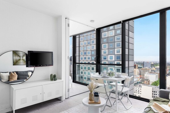 Apartment (2 Bedrooms) | Front of property