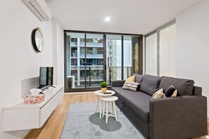 Apartment (2 Bedrooms) | Front of property