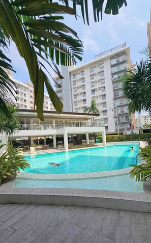 Room, 1 Bedroom, Accessible, Garden View | Pool | Outdoor pool