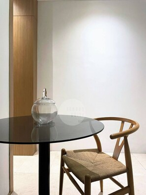 Apartment, 1 Bedroom, Garden View | Dining