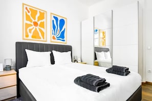 2 chambres, fer et planche à repasser, Wi-Fi gratuit, draps fournis