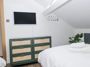 5 Schlafzimmer, individuell dekoriert, individuell eingerichtet