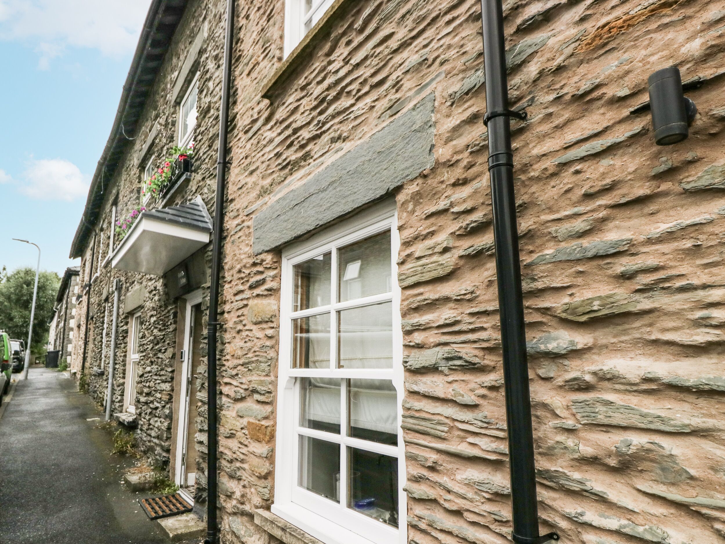 تفاصيل الفندق من الخارج