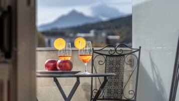 Panoramic Twin Room, Balcony, Mountain View