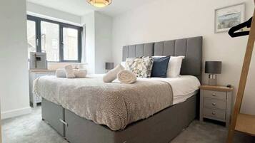 3 bedrooms, iron/ironing board, travel crib, WiFi