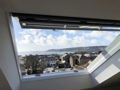 Stunning Penthouse in Penzance "Amazing Sea Views"