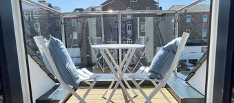 Seaside House w/ Balcony & Parking, Near Promenade