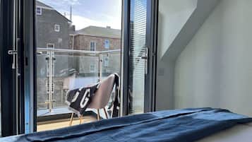 3 bedrooms, iron/ironing board, travel cot, WiFi