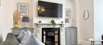 Generous 5 bed House~Penzance close to station