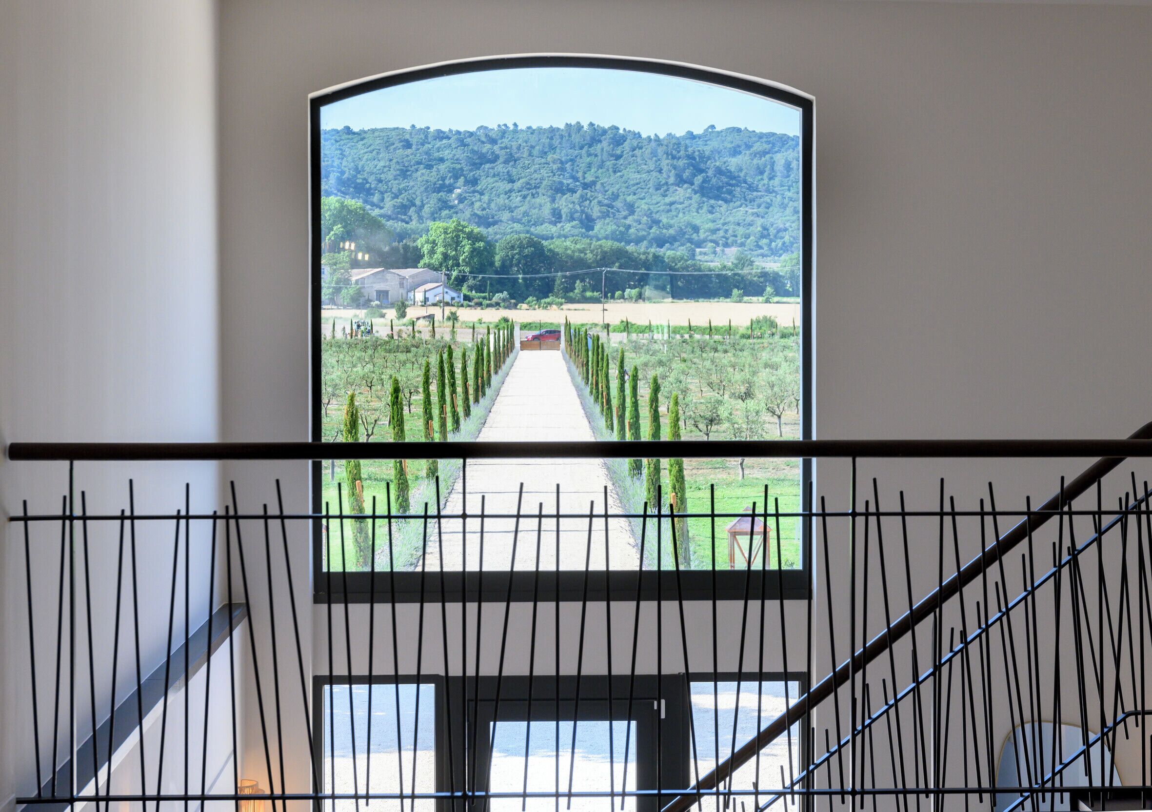 المنشأة من الداخل