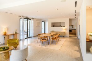 Dining - The Mas du Mazet, Stunning New Mas in the Heart of the Orchards – Charleval (Charleval)