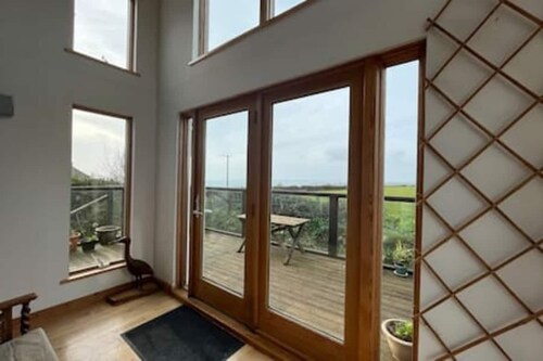 Triskele~Characterful Detached House Sleeps 10