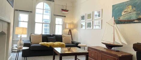 Televisión, videojuegos y oficina