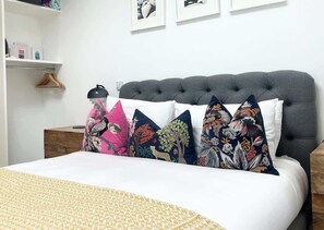 1 chambre, fer et planche Ă repasser, Wi-Fi, draps fournis