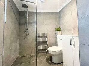 Douche, séchoir à cheveux
