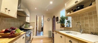 Penzance~Charming family home~3 bed ~2 bathrooms